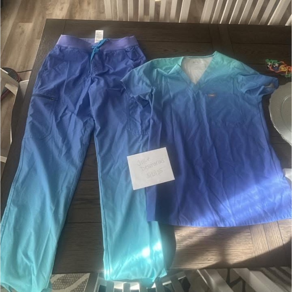 Figs Blue and Purple Scrub Set